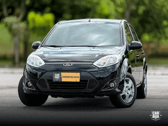 FORD FIESTA 1.6 ROCAM SEDAN 8V FLEX 4P MANUAL