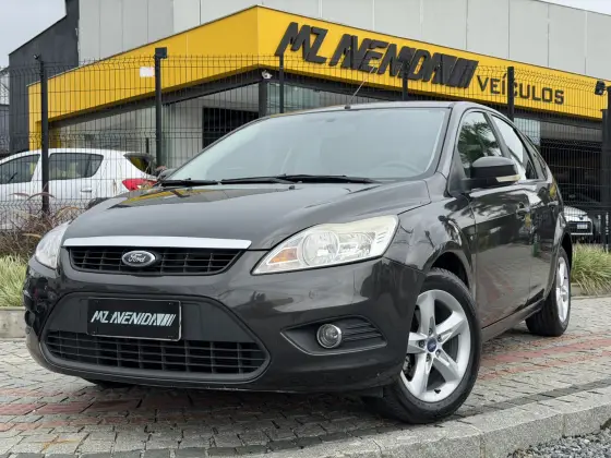 FORD FOCUS 1.6 GLX 16V FLEX 4P MANUAL
