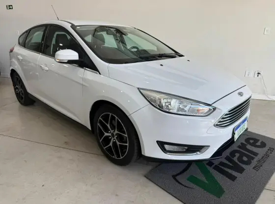 FORD FOCUS 2.0 SE PLUS FASTBACK 16V FLEX 4P POWERSHIFT