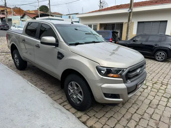 FORD RANGER 2.2 XLS 4X4 CD 16V DIESEL 4P AUTOMÁTICO
