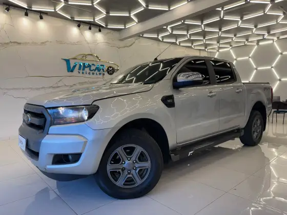 FORD RANGER 2.2 XLS 4X4 CD 16V DIESEL 4P AUTOMÁTICO