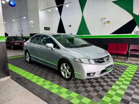 HONDA CIVIC 1.8 LXS 16V FLEX 4P AUTOMÁTICO
