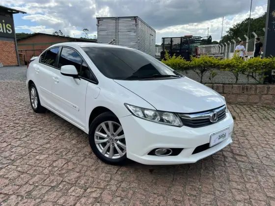 HONDA CIVIC 1.8 LXS 16V FLEX 4P MANUAL