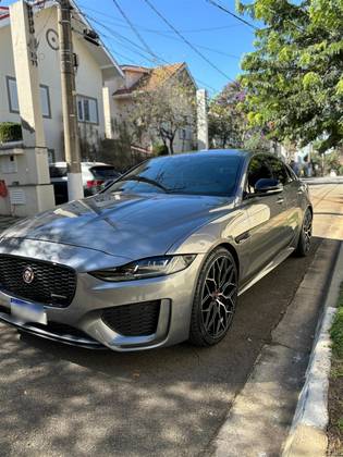 JAGUAR XE 2.0 16V INGENIUM P250 GASOLINA R-DYNAMIC S 4P AUTOMÁTICO