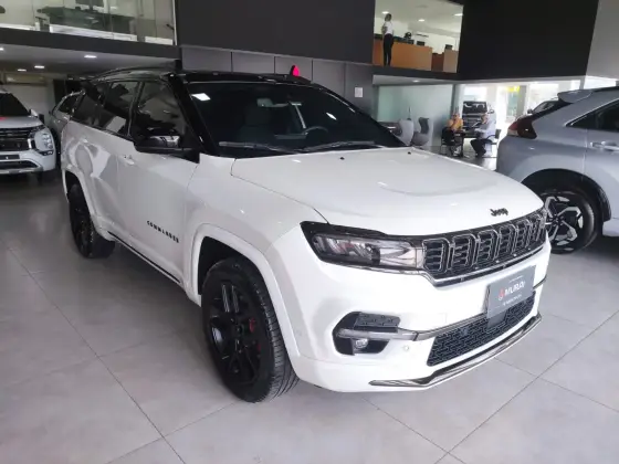 JEEP COMMANDER 2.0 HURRICANE 4 TURBO GASOLINA BLACKHAWK AT9