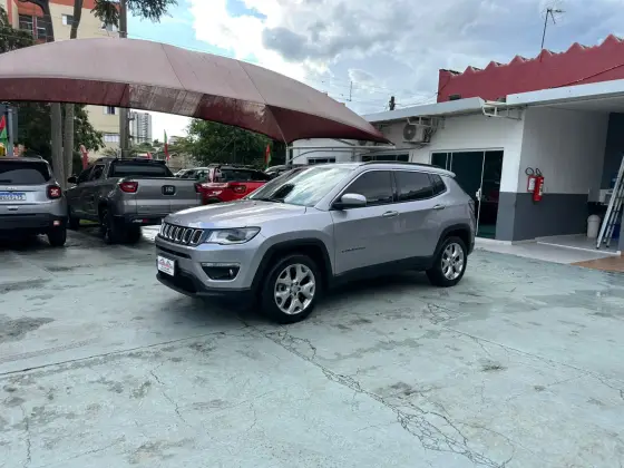 JEEP COMPASS 2.0 16V FLEX LONGITUDE AUTOMÁTICO JEEP COMPASS 2.0 16V FLEX LONGITUDE AUTOMÁTICO