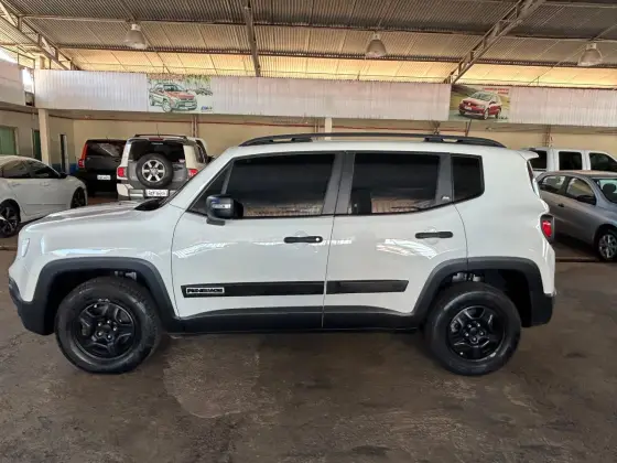 JEEP RENEGADE 2.0 16V TURBO DIESEL CUSTOM 4P 4X4 AUTOMÁTICO