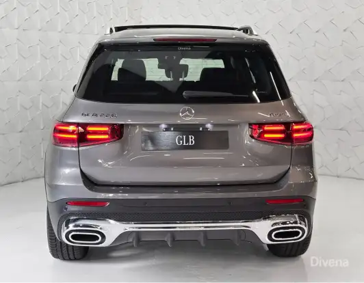 MERCEDES-BENZ-GLB 220-2025