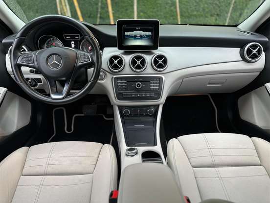 MERCEDES-BENZ-GLA 200-1.6 CGI ADVANCE 16V TURBO FLEX 4P AUTOMÁTICO MERCEDES-BENZ-GLA 200-2017