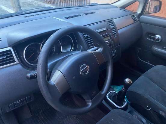 NISSAN-TIIDA-2011