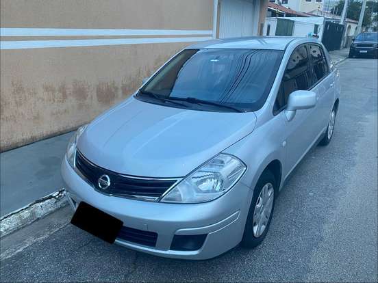 NISSAN-TIIDA-2011