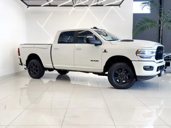 RAM 3500 6.7 I6 TURBO DIESEL LARAMIE NIGHT EDITION CD 4X4 AUTOMÁTICO RAM 3500 6.7 I6 TURBO DIESEL LARAMIE NIGHT EDITION CD 4X4 AUTOMÁTICO