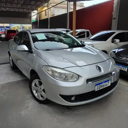 RENAULT FLUENCE 2.0 DYNAMIQUE 16V FLEX 4P AUTOMÁTICO