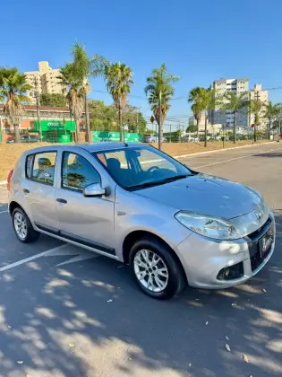 RENAULT SANDERO 1.6 EXPRESSION 16V FLEX 4P MANUAL