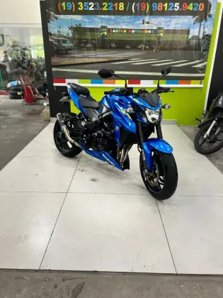 SUZUKI GSX-S750A 