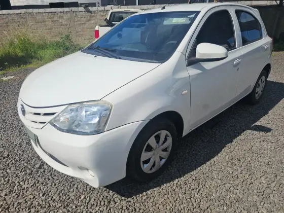 TOYOTA ETIOS 1.3 X 16V FLEX 4P MANUAL