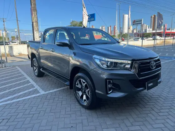 TOYOTA HILUX 2.8 SRX 4X4 CD 16V DIESEL 4P AUTOMÁTICO