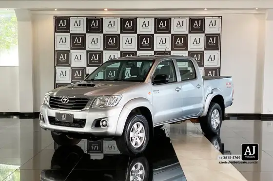 TOYOTA HILUX 3.0 SR 4X4 CD 16V TURBO INTERCOOLER DIESEL 4P AUTOMÁTICO