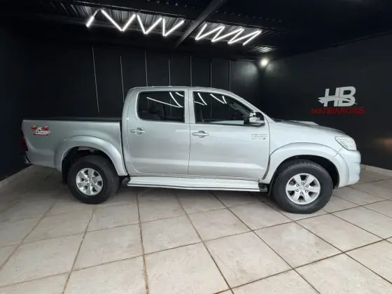 TOYOTA HILUX 3.0 SRV 4X4 CD 16V TURBO INTERCOOLER DIESEL 4P AUTOMÁTICO
