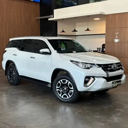 TOYOTA HILUX SW4 2.8 SRX 4X4 16V TURBO INTERCOOLER DIESEL 4P AUTOMÁTICO