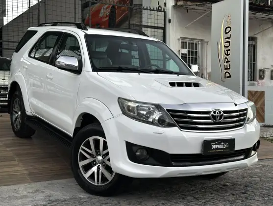TOYOTA HILUX SW4 3.0 SRV 4X4 16V TURBO INTERCOOLER DIESEL 4P AUTOMÁTICO TOYOTA HILUX SW4 3.0 SRV 4X4 16V TURBO INTERCOOLER DIESEL 4P AUTOMÁTICO