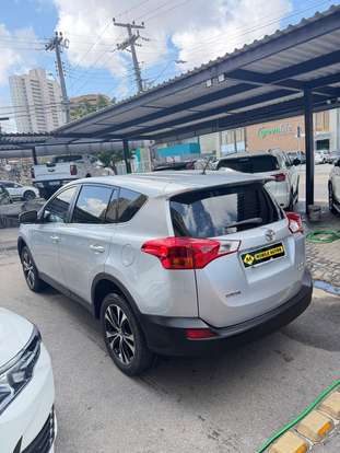 TOYOTA-RAV4-2015