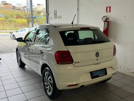 VOLKSWAGEN-GOL-1.6 MSI TOTALFLEX TRENDLINE 4P MANUAL VOLKSWAGEN-GOL-2017