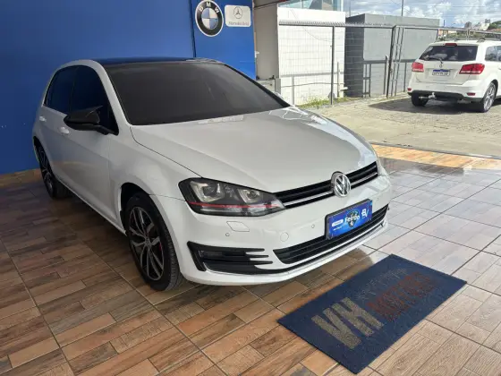 VOLKSWAGEN GOLF 1.4 TSI HIGHLINE 16V GASOLINA 4P AUTOMÁTICO VOLKSWAGEN GOLF 1.4 TSI HIGHLINE 16V GASOLINA 4P AUTOMÁTICO