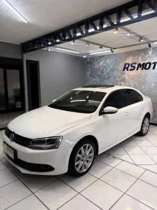 VOLKSWAGEN JETTA 2.0 COMFORTLINE FLEX 4P MANUAL