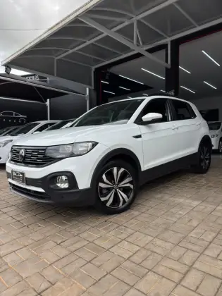 VOLKSWAGEN T-CROSS 1.0 200 TSI TOTAL FLEX COMFORTLINE AUTOMÁTICO