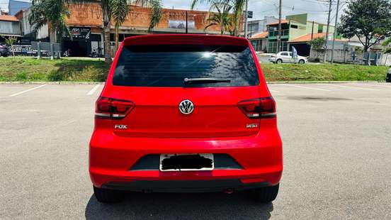 VOLKSWAGEN-FOX-2015
