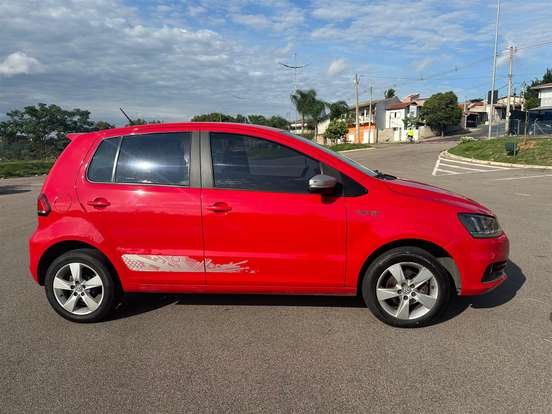 VOLKSWAGEN-FOX-1.6 MI ROCK IN RIO 8V FLEX 4P MANUAL VOLKSWAGEN-FOX-2015