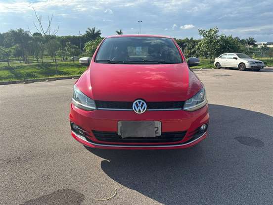 VOLKSWAGEN-FOX-2015