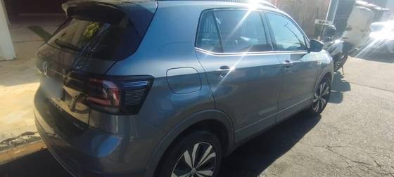 VOLKSWAGEN T-CROSS 1.0 200 TSI TOTAL FLEX AUTOMÁTICO
