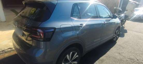 VOLKSWAGEN-T-CROSS-2020
