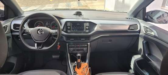 VOLKSWAGEN-T-CROSS-2019