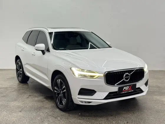 VOLVO XC60 2.0 D5 DIESEL MOMENTUM AWD GEARTRONIC