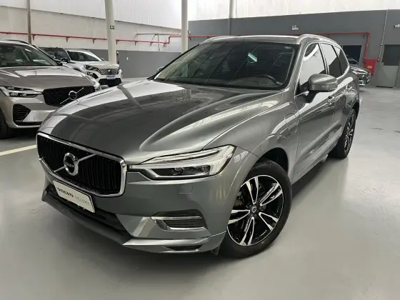 VOLVO XC60 2.0 T8 HYBRID MOMENTUM AWD GEARTRONIC