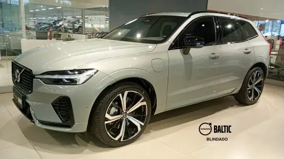 VOLVO XC60 2.0 T8 RECHARGE ULTIMATE DARK AWD GEARTRONIC