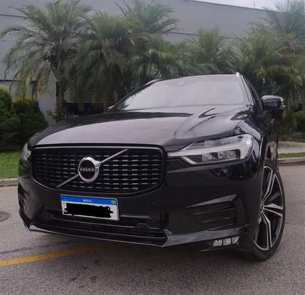 VOLVO-XC60-2018