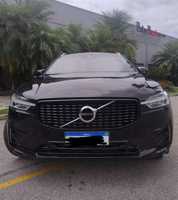 VOLVO-XC60-2018