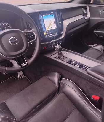VOLVO-XC60-2.0 T5 GASOLINA R-DESIGN AWD GEARTRONIC VOLVO-XC60-2018