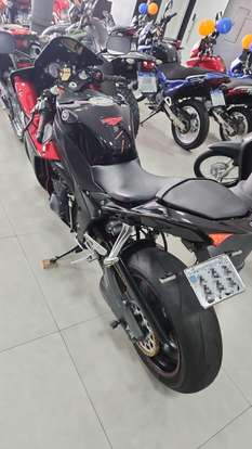 YAMAHA-YZF R1-2009