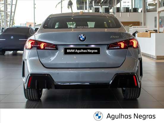 BMW-220i-2025
