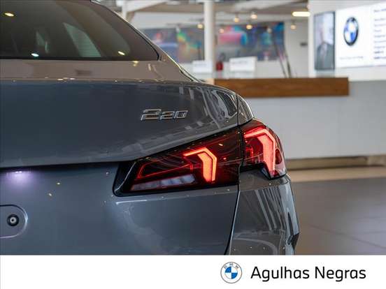 BMW-220i-2025