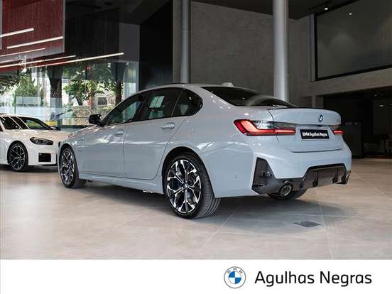 BMW-330e-2.0 16V TURBO HÍBRIDO M SPORT AUTOMÁTICO BMW-330e-2025