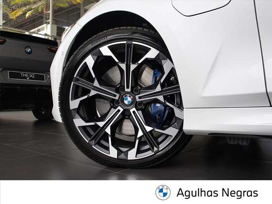 BMW-330e-2.0 16V TURBO HÍBRIDO M SPORT AUTOMÁTICO BMW-330e-2025