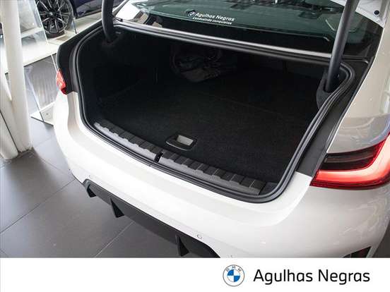 BMW-330e-2.0 16V TURBO HÍBRIDO M SPORT AUTOMÁTICO BMW-330e-2025