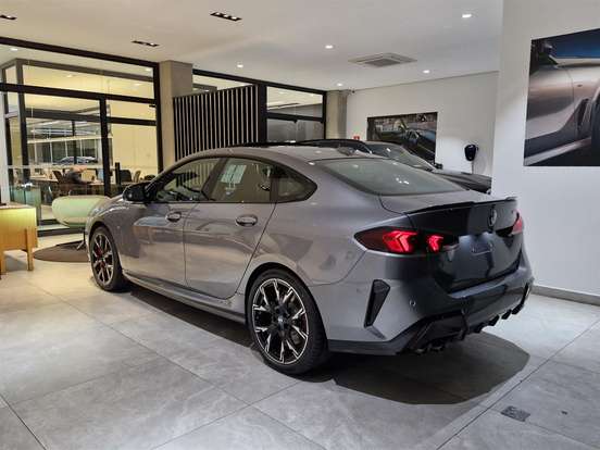 BMW-M 235i-2025