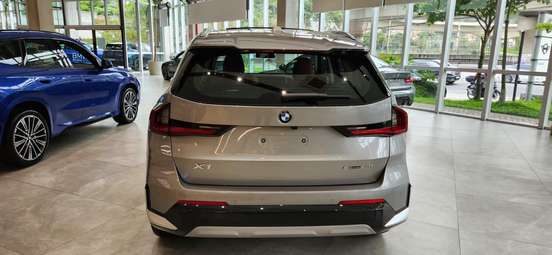 BMW-X1-2.0 16V TURBO GASOLINA SDRIVE20I X-LINE STEPTRONIC BMW-X1-2025